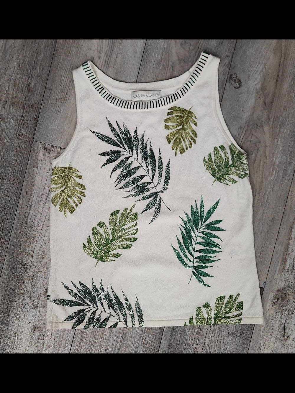 Casual Corner Off White Tank with Green Leaf Motif